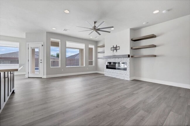 Photo - 2579 S Wilson Dr