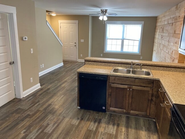 Photo - 312 N Varnell Rd Unit Apt. B