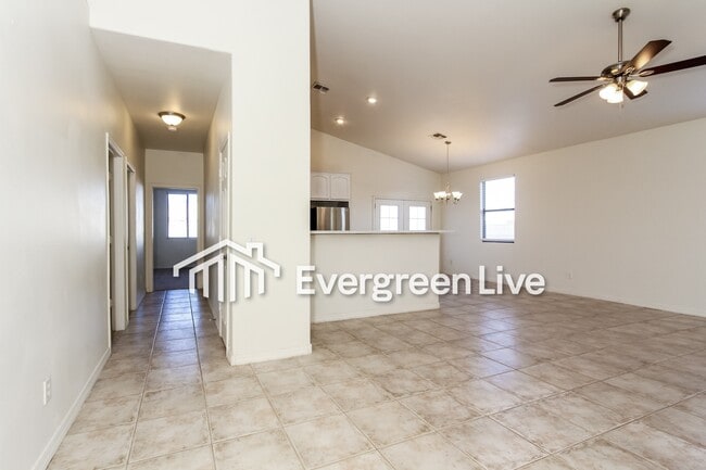 Photo - 524 S 4th St