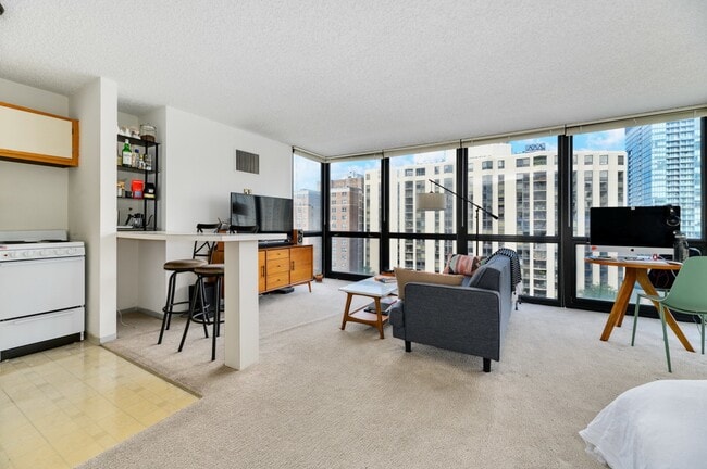 Photo - 1122 N Clark St Condo Unit 1122