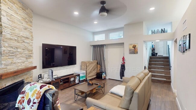 Photo - Beautiful 2-Bedroom/2-Bathroom Townhome