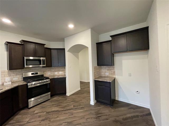 Photo - 761 Jamestown Ln