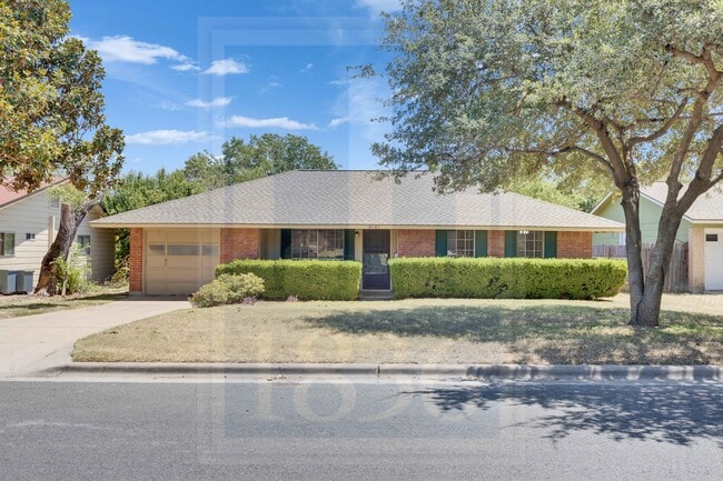 Building Photo - 8701 Clarewood Dr Rental