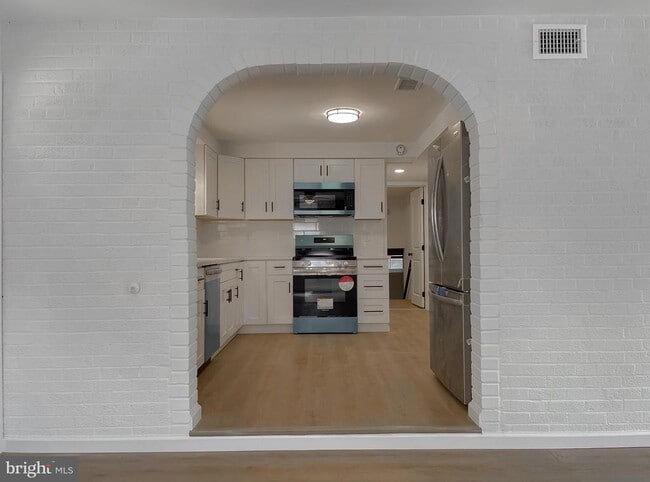 Photo - 7203 Westchester Dr