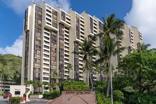 Building Photo - 501 Hahaione St