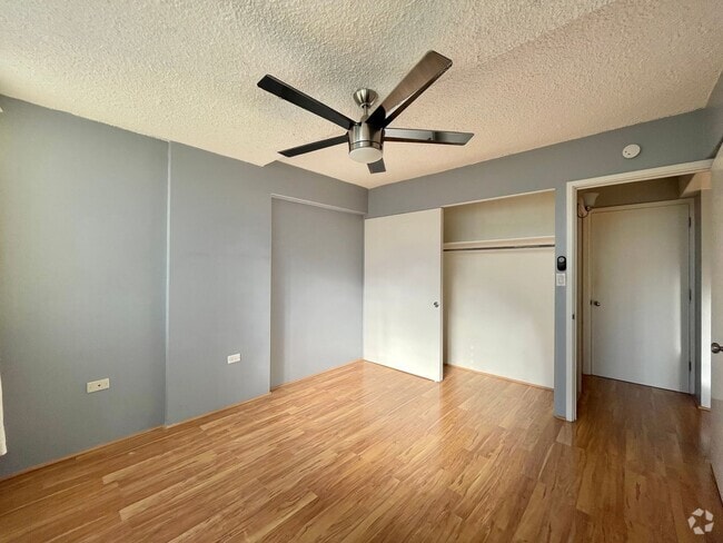 Building Photo - Convenient City Living – Renovated 1BR/1BA... Rental