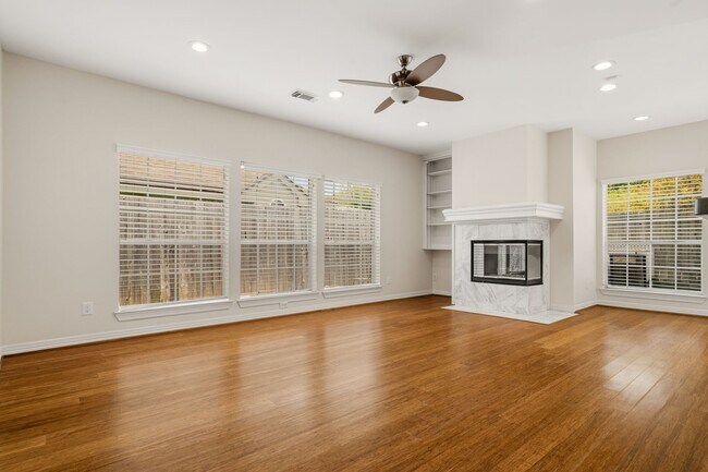 14207 Woodville Gardens Dr