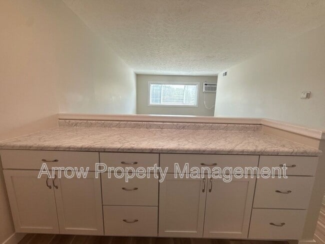 Photo - 5703 S 14th St