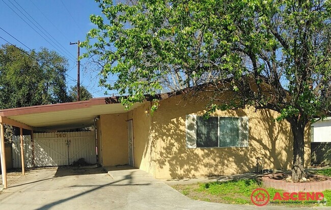 Building Photo - Cute Home In Northeast Bakersfield!