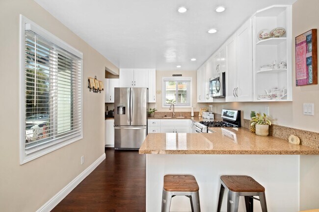 Photo - 1511 Acheson St