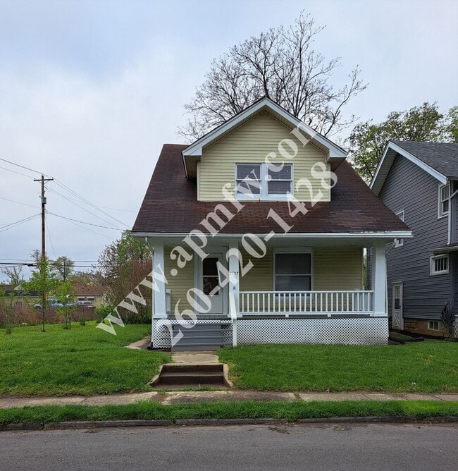 Building Photo - 3 BR House Near North Side High School