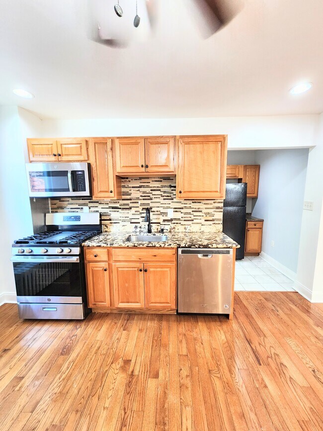Photo - 930 Portland St Unit 2