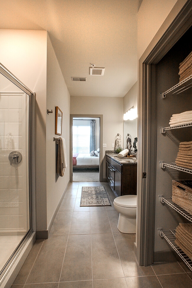 Fountain Circle of Auburn Hills Apartments Auburn Hills, MI