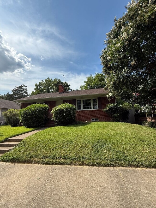 Building Photo - Now Available! Rental