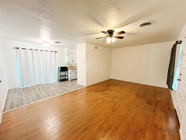Photo - 907 Royal St