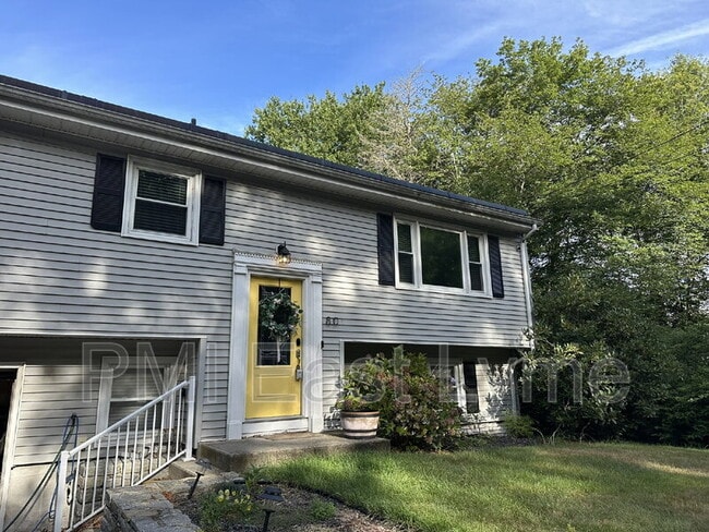 Building Photo - 80 E Pattagansett Rd Rental
