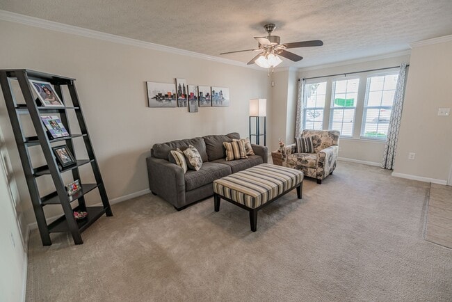 Photo - 210 Summerfield Dr