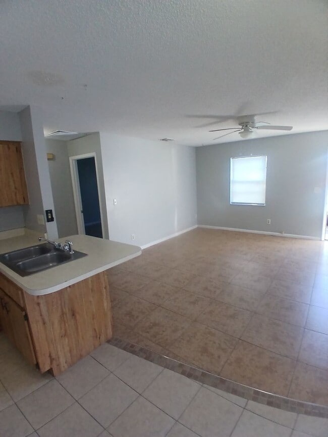 Photo - Move-In Ready 2BR/2BA Home & Prime Zephyrhills Location!