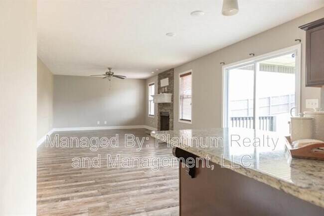 Photo - 208 Eagles Talon Ct