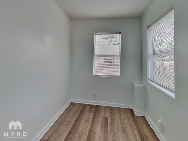 Photo - 2184 W 45th St