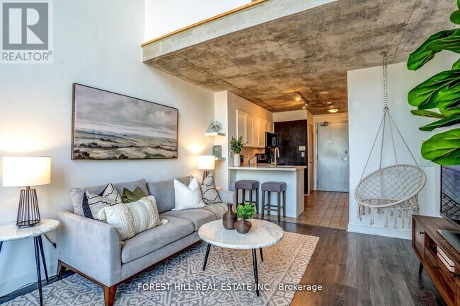 Photo - 255 Richmond St E Unit 816