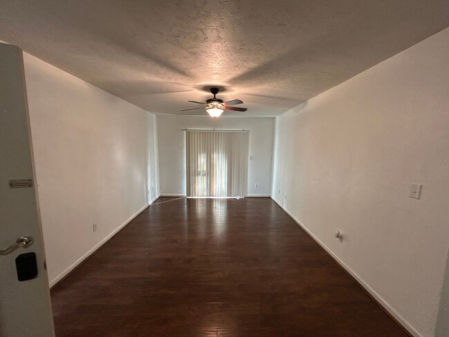 Photo - Walk to Campus from your Downstairs Flat