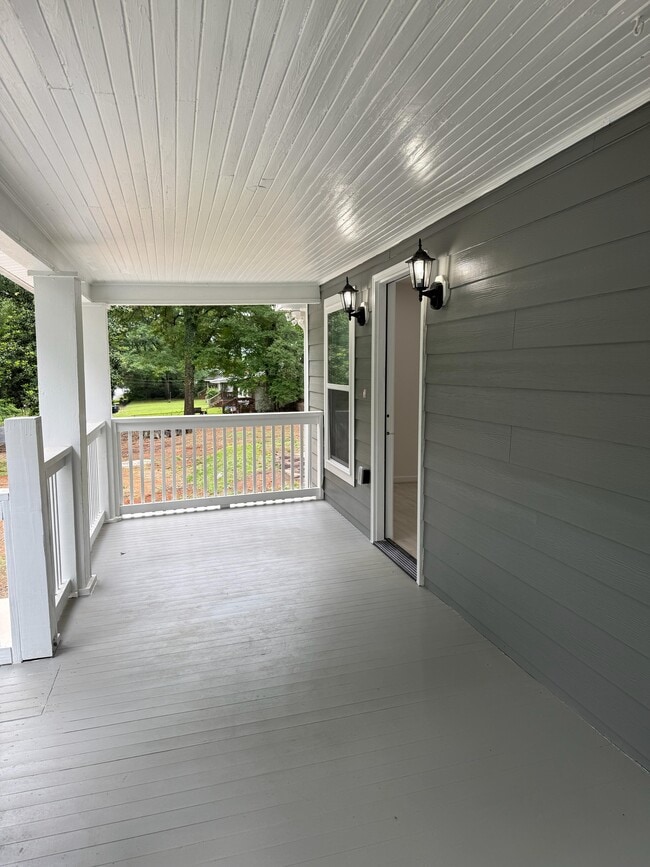 Photo - 227 Tolbert St NE