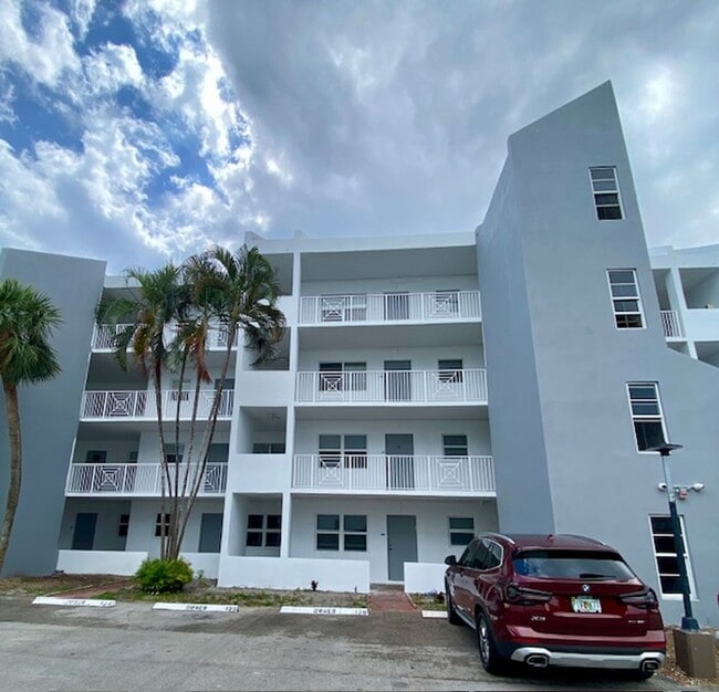 Great Condo in Pompano Beach Just West of ... - Great Condo in Pompano Beach Just West of ...