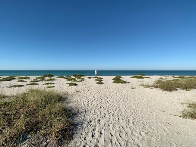 Property on venice beach - 500 Park Blvd S Unit 77