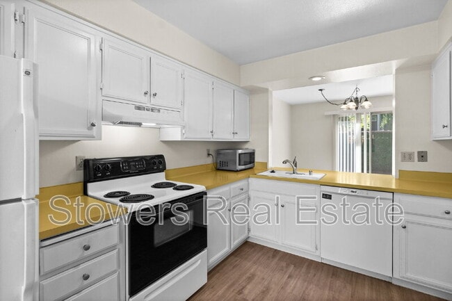 Photo - 433 Garden Creek Pl