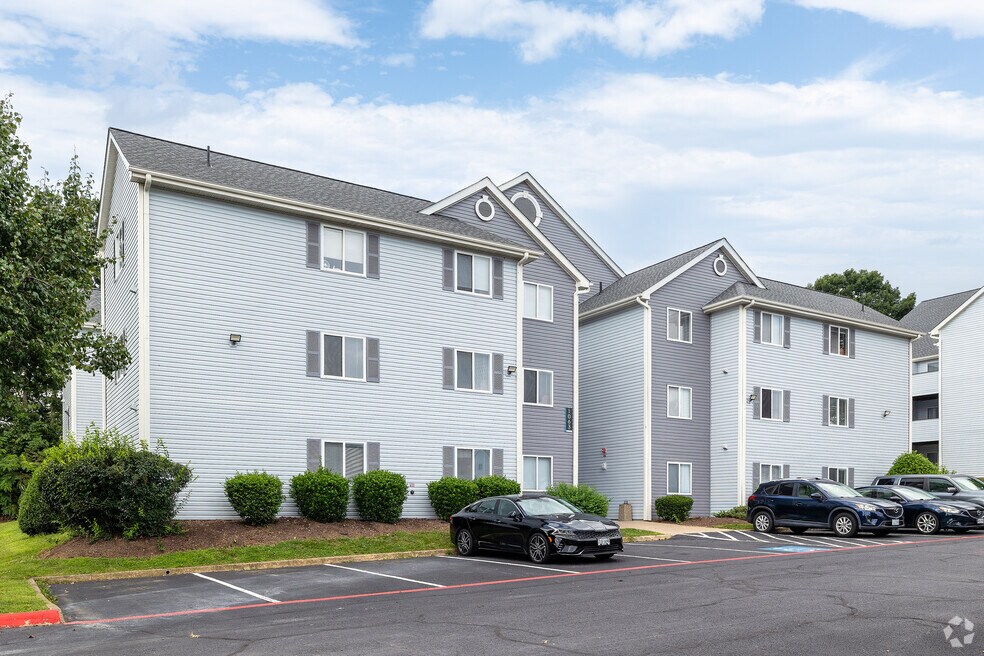 The Hills Southview Apartments