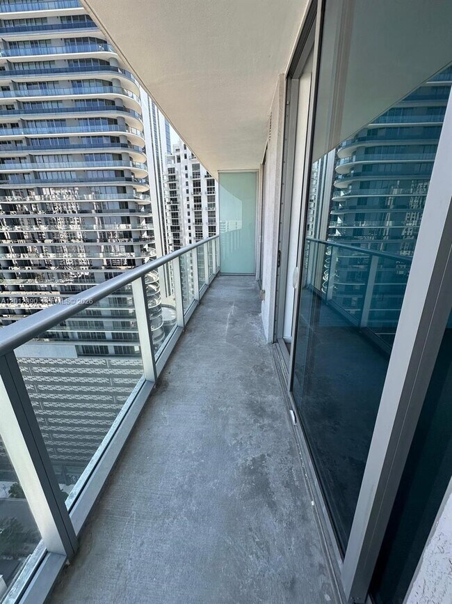 Photo - 1100 S Miami Ave Unidad 2608