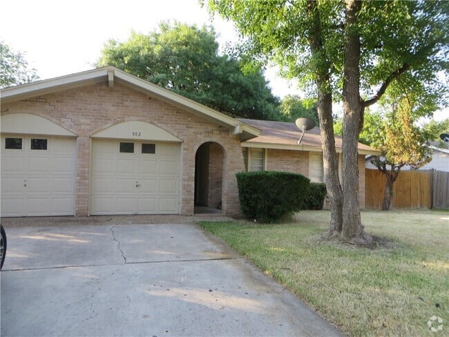 Building Photo - 502 Tanglewood Dr Rental