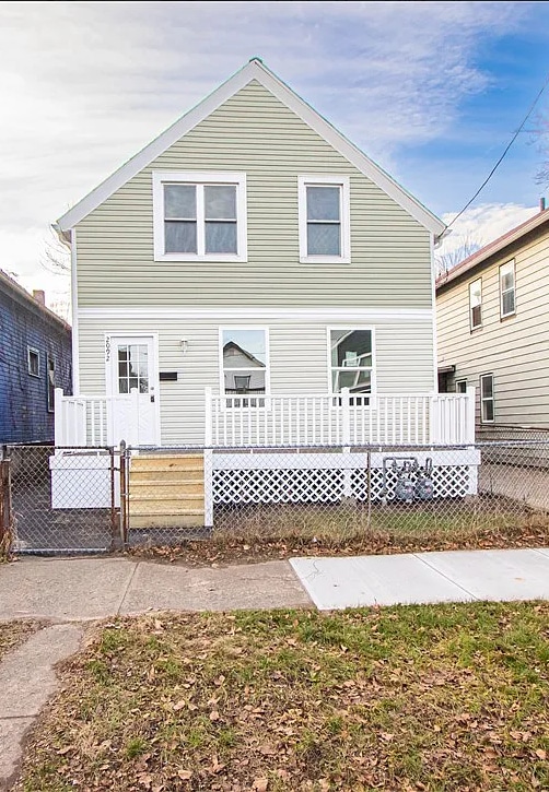 Building Photo - 2092 W 42nd St Unit Upper