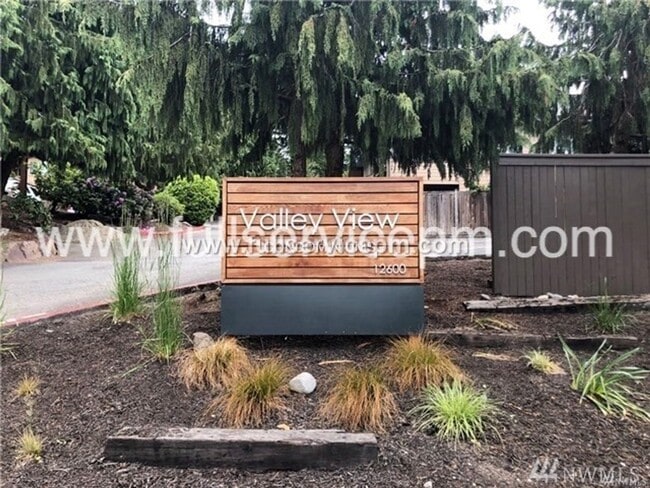 Building Photo - Seattle's Best Kept Secret