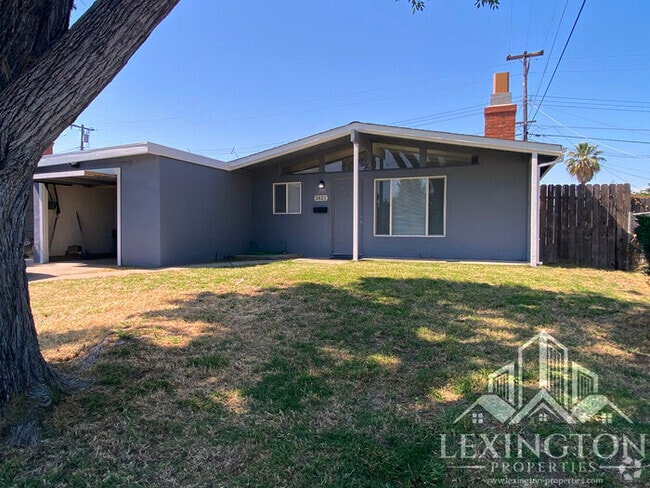 Building Photo - 3821 El Oro St Rental