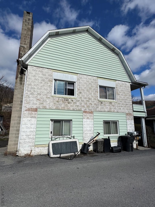 Building Photo - 530 Naylor Rd