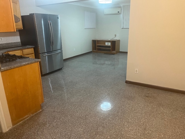 Photo - 217427-217438 38th Ave