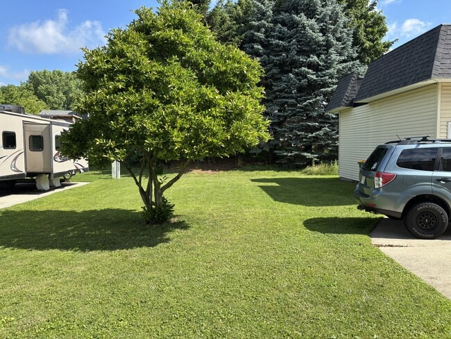Photo - N169W20170 Georgetown Dr