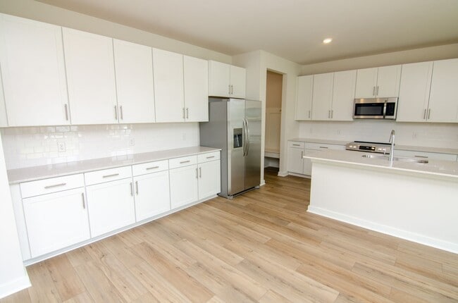 Photo - 170 Southwind Run