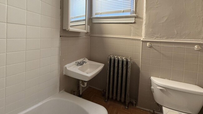 Photo - 3BR Philadelphia Rowhome with Spacious Living Areas