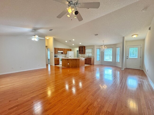 Photo - 932 Delcie Dr