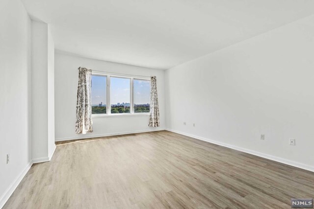 Photo - 509 River Rd