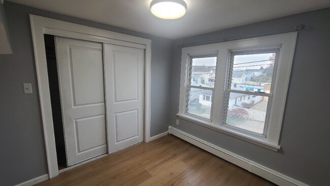 Photo - 571 Avenue A Unit 4