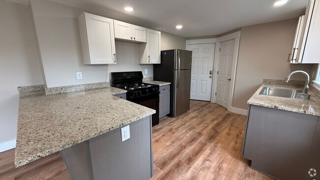 Building Photo - 28-30 New York Rental