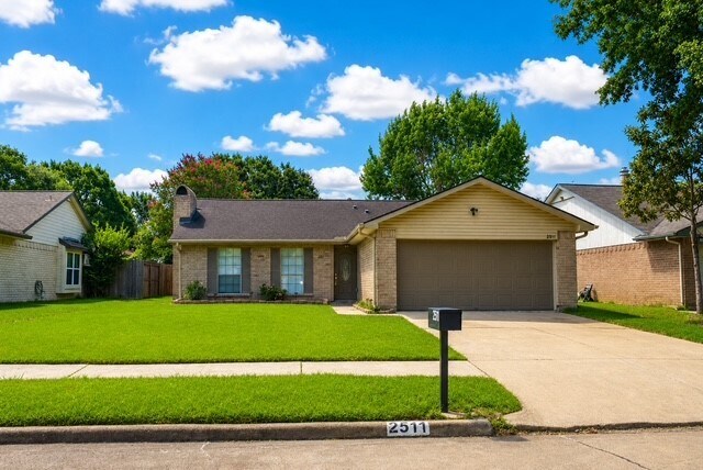 Building Photo - 2511 Maple Tree Ct