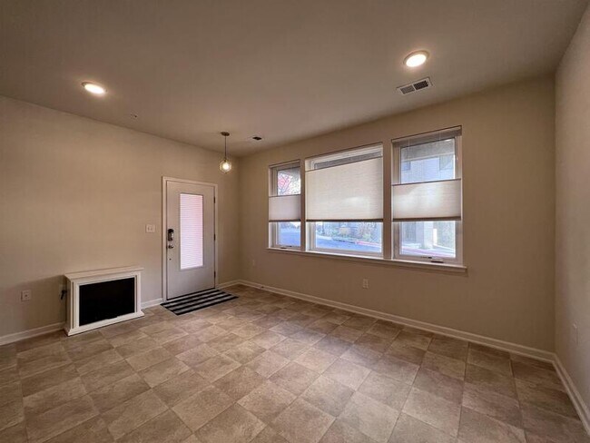 Photo - 5128 Cambria Wy