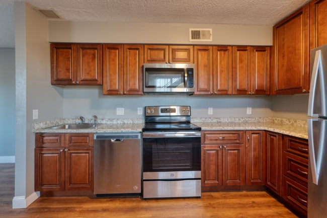 Photo - 11912 Indian School Rd NE Unidad APT 8