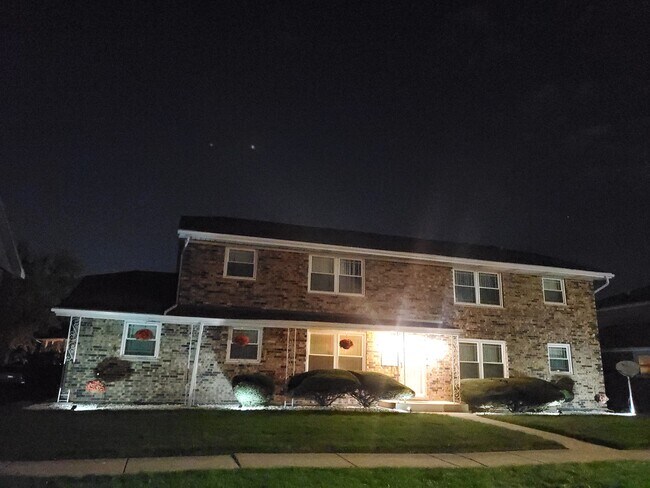 Photo - 1424 E 156th St