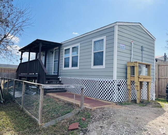 Building Photo - 421 14th St Rental